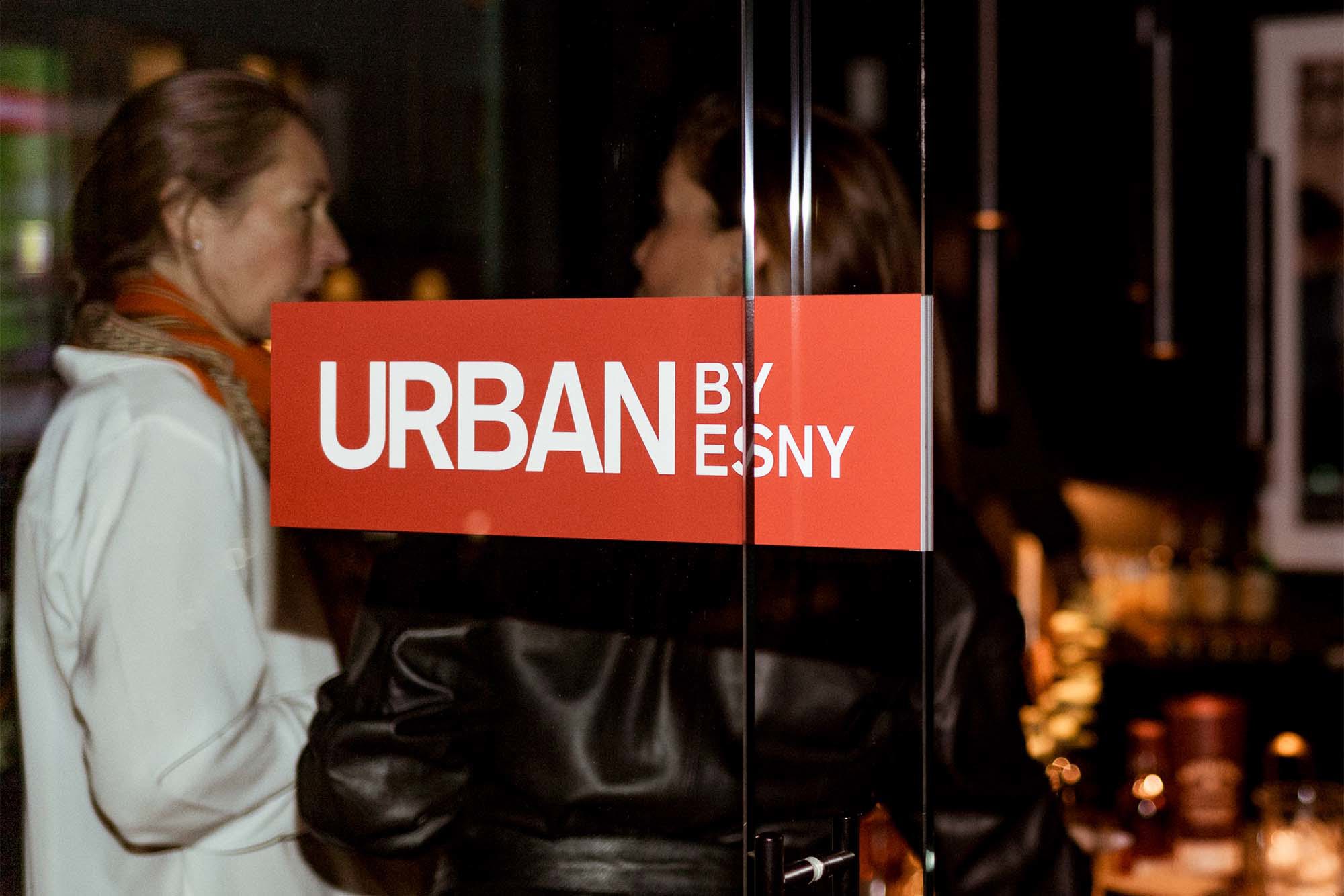 URBAN by ESNY-skylt