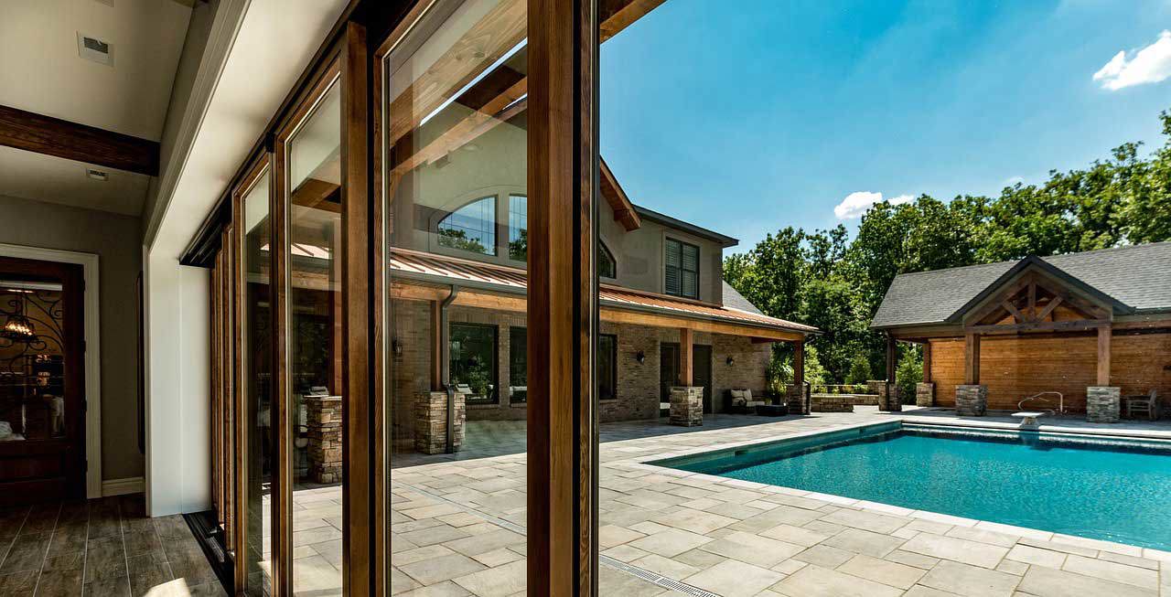Villa med pool utomhus
