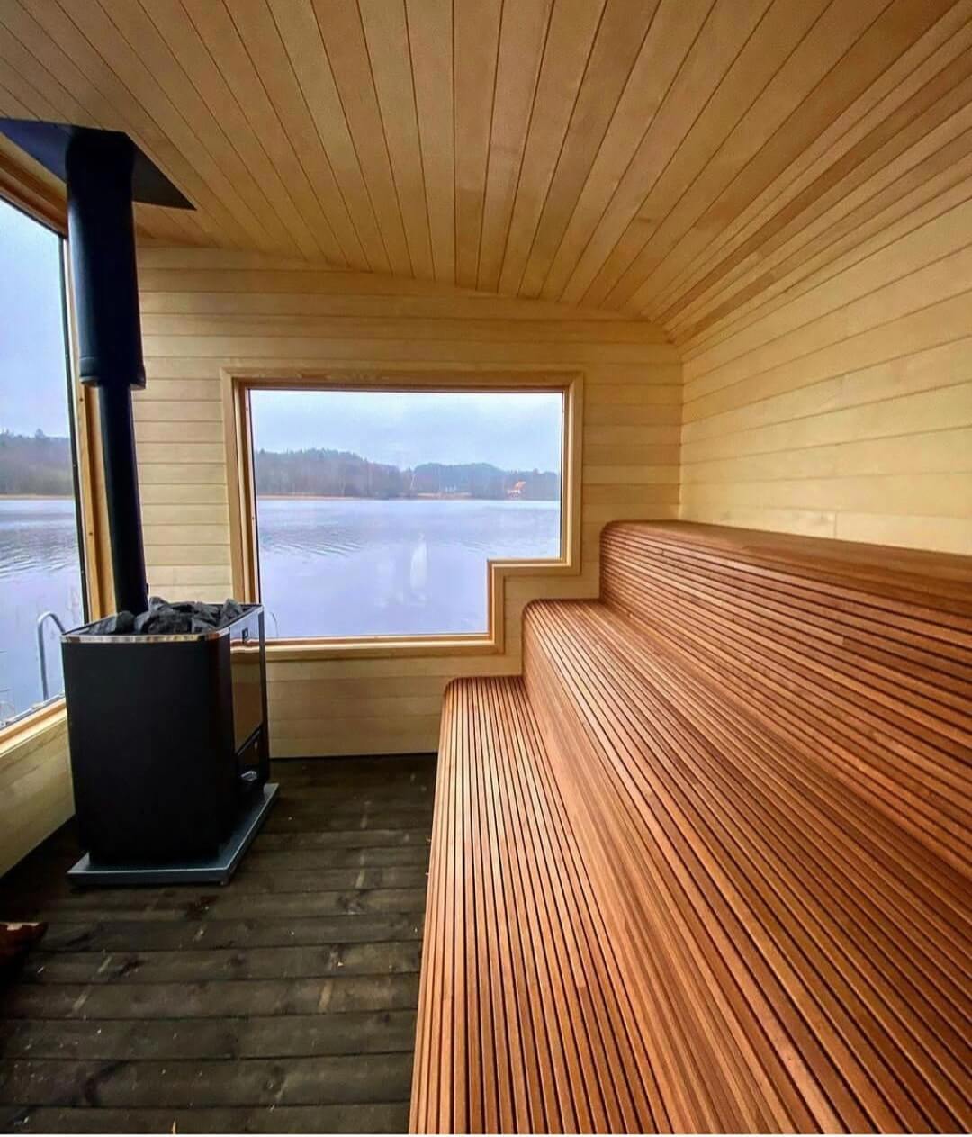 bastu med utsikt mot vattnet