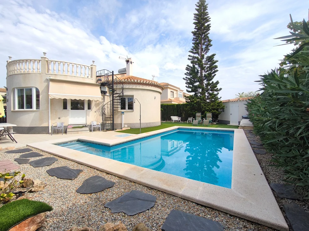 pool utland