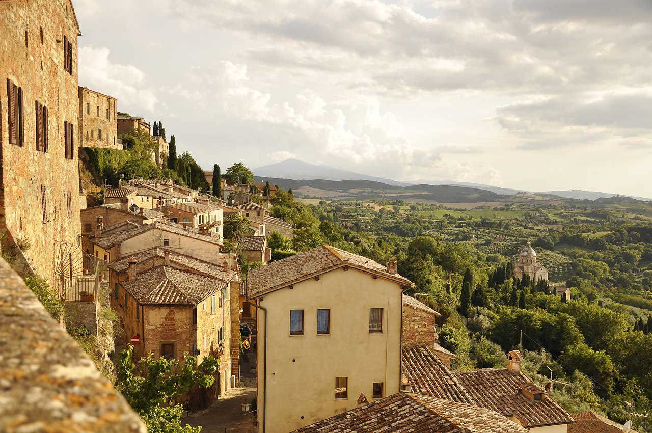 Utsikt över Toscana i Italien, bostäder i Italien